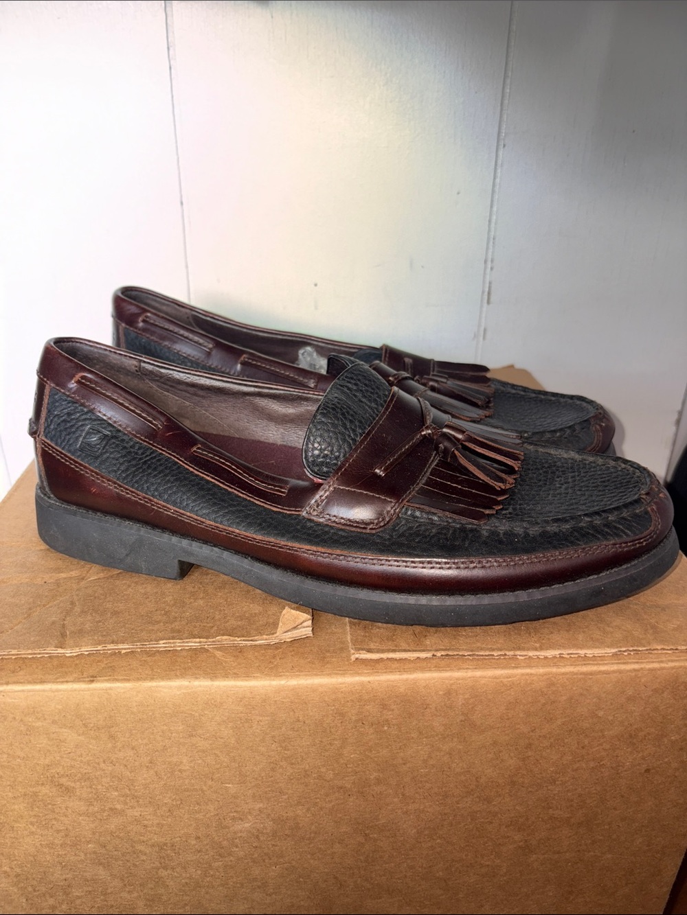 Men's Sperry Black and Brown Tassel Loafers size 12M